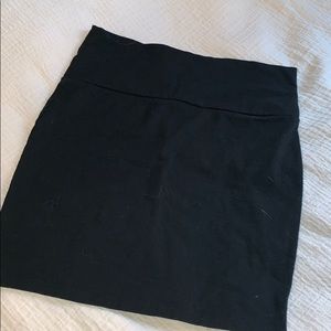 Right black pencil skirt